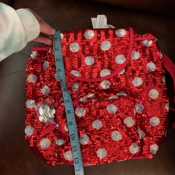 New Disney red/silver polka dot backpack
sequin backpack - Picture 3 of 9